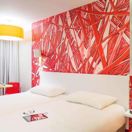 Hotel ibis Styles Paris La Défense Courbevoie Exterior foto