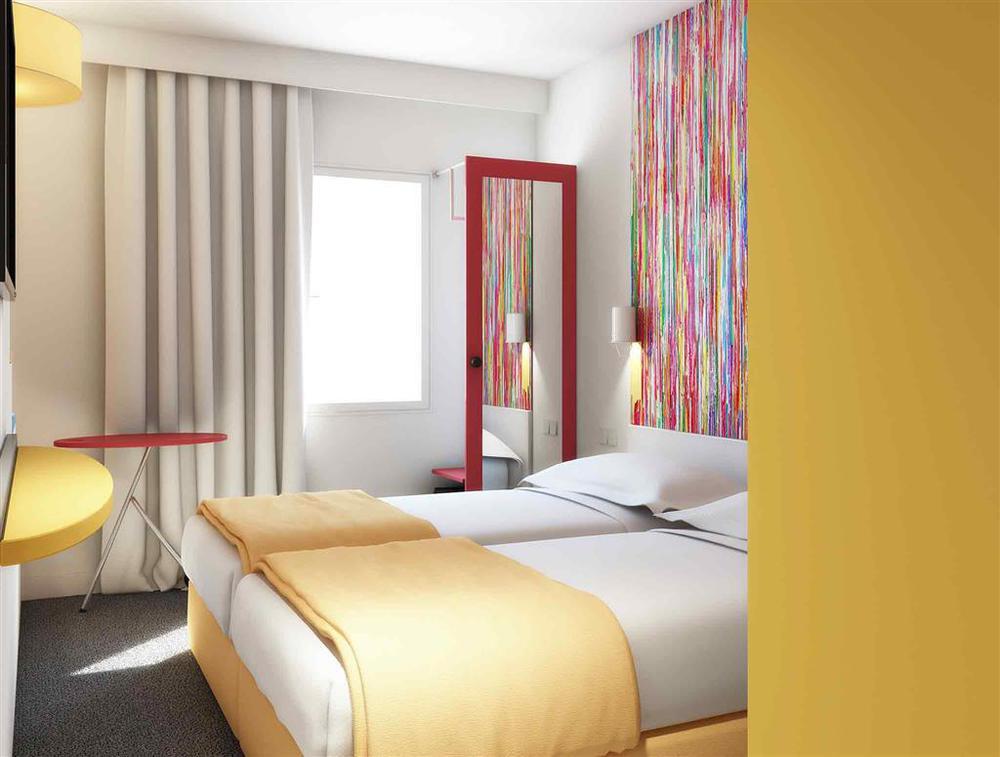Hotel ibis Styles Paris La Défense Courbevoie Habitación foto